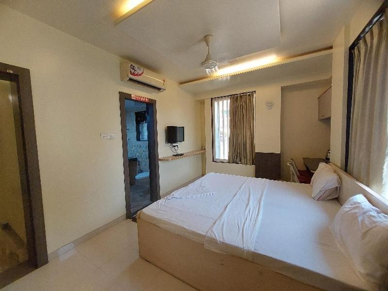 Super Hotel O Happy Homely Stay Near Pune Airport Khadki ภายนอก รูปภาพ