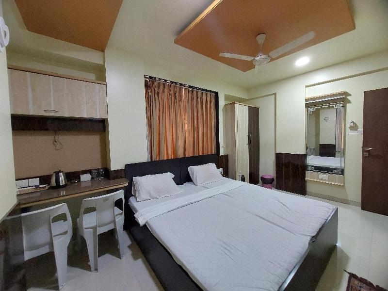 Super Hotel O Happy Homely Stay Near Pune Airport Khadki ภายนอก รูปภาพ